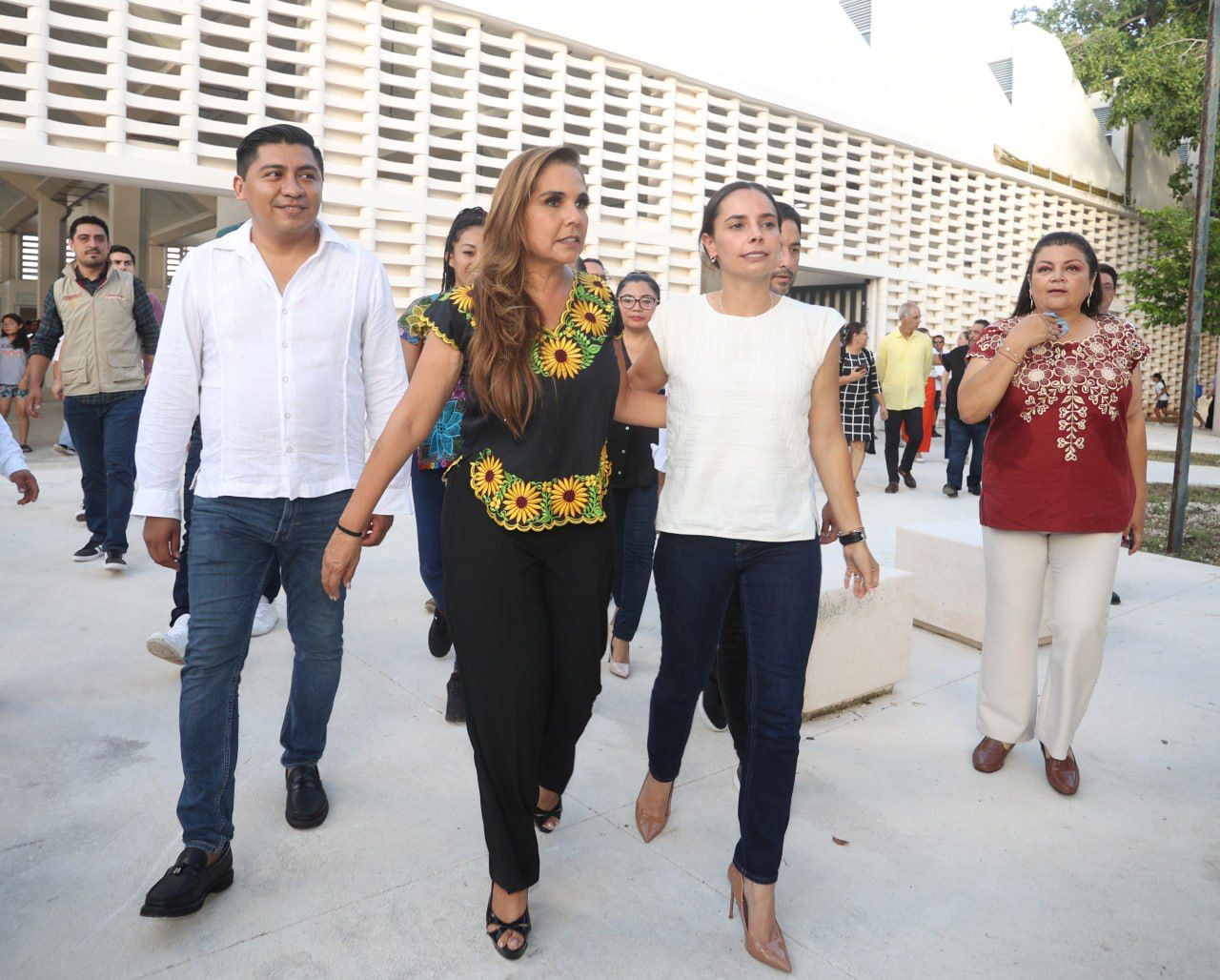 uploads/6/32/01 (517).Jpeg